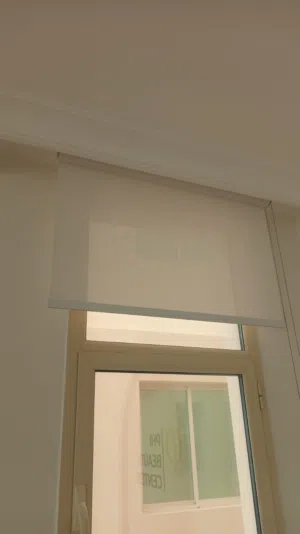 Roller blinds beige/white