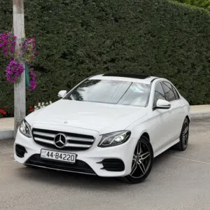 MERCEDES E200 2020