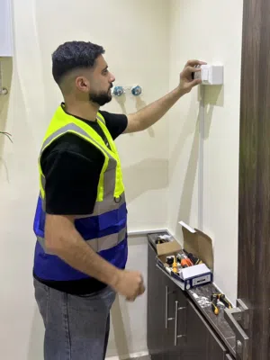 كهرباء الأصيل تأسيس وصيانة كهرباء احترافية، نقاط شحن سيارات، إنارة وتنسيق حدائق كامل