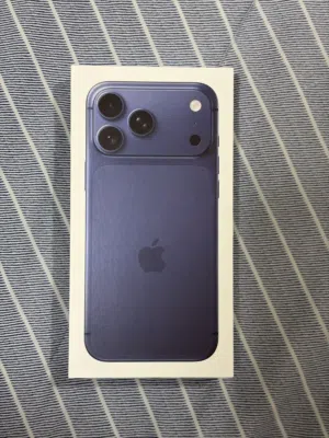 New sealed box piece 17 pro max for sale 512 gb blue color buy from Ooredoo