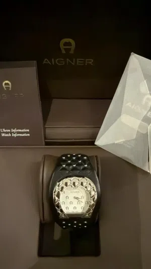 ساعة ايقنر نسائية