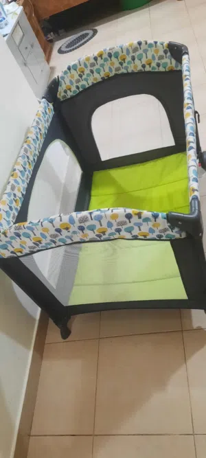 Selling a first step baby crib/playpen