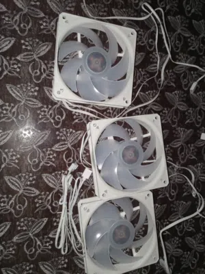 مراوح cooler master لون ابيض