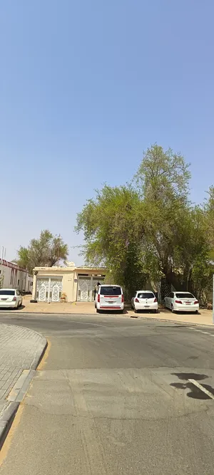 More than 6 bedrooms . More than 6 bathrooms . 11565 ft²0