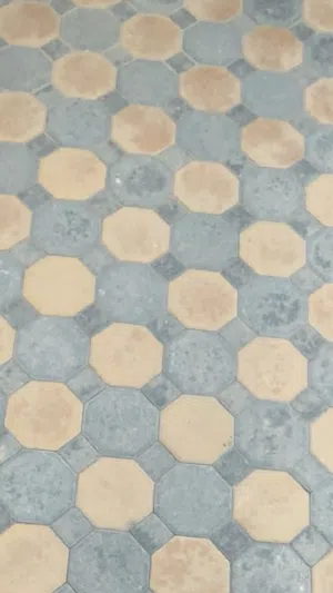 السلام عليكم  بيع انترلوك  مستعمل