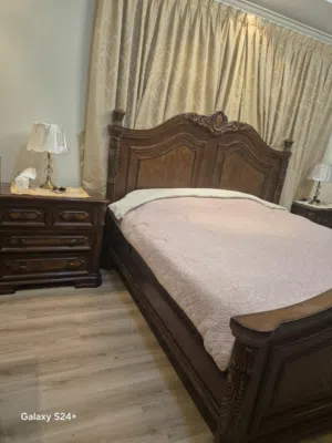 غرفة نوم بحالة جيده جدا