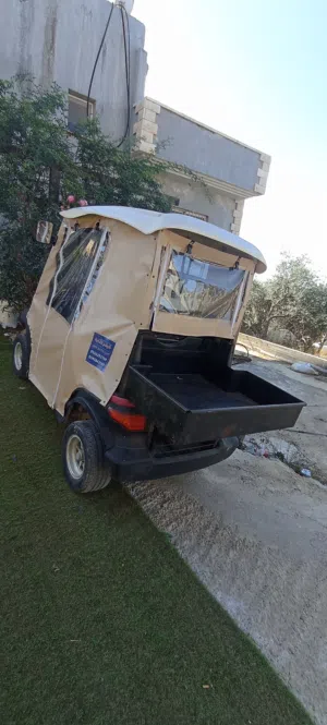 توكتوك بحالة ممتازة كهرباء