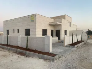 175 m2 3 Bedrooms Townhouse for Sale in Madaba Madaba Center