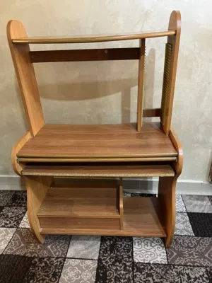 طاولات للبيع