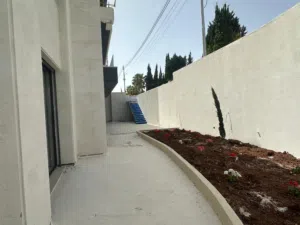 شقه للبيع بمساحة 300 متر مربع بناء جديد في عبدون ( Property 48654 )-164730