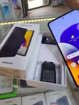مستعمل Samsung A72 رام 16 جيجا 256 أغراضة والكرتونه الأصلية متوفر توصيل
