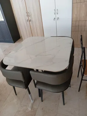 طاوله طعام 4كراسي