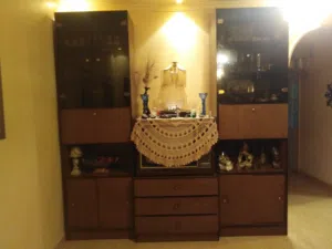 بوفيه 4 قطع خشب لاتيه بحالة ممتازة