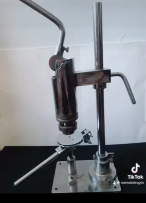Perfume bottle crimping machine