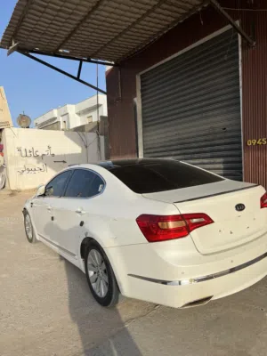 Used Kia Cadenza in Tripoli