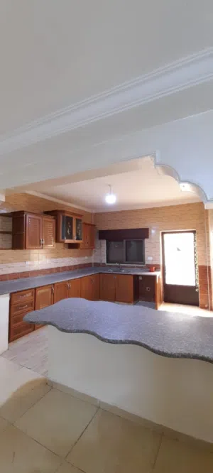145 m2 3 Bedrooms Apartments for Sale in Zarqa Al Zarqa Al Jadeedeh