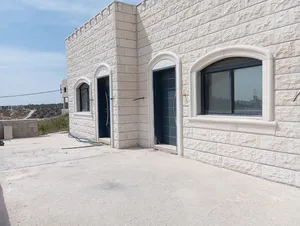4 Bedrooms . 4 Bathrooms . 180 m21