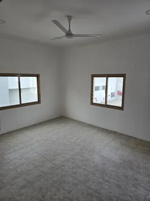 الايجار مكتب تجاري في توبلي. قريب من وكالة تويوتا Commercial office space for rent in Tubli. Near  t