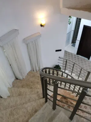 دار  ركن  بناء حديث للبيع في السنيديه طابوق طابقين درجة اولى  طابو زراعي عراقي حصراً
