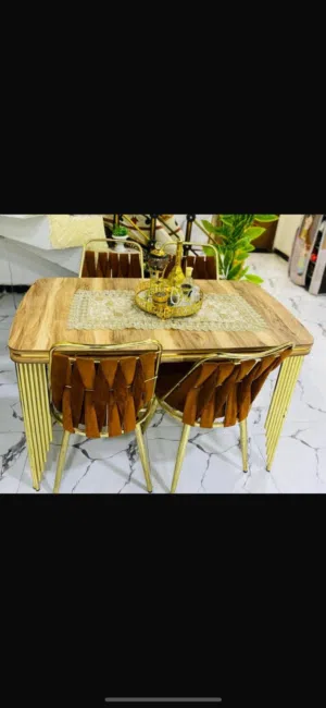 ميز طعام اربع كراسي