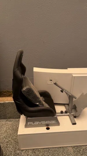 فرصة لعشاق الحماس! مقعد سباقات Playseat Evolution