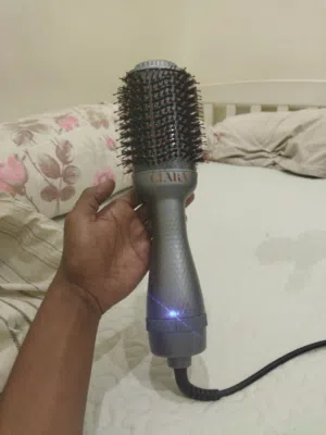 Clara Hairdryer & Styler Brush