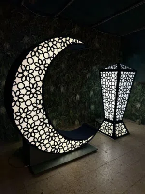 فانوس وهلال رمضاني مضيئ led