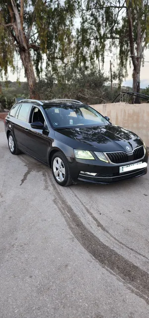 سكودا-اكتافيا-ستيشن-ديزل-2000-يد-اولى-لعبه