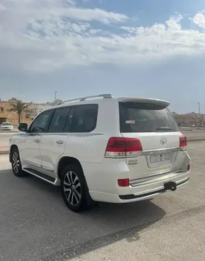 Used Toyota Land Cruiser in Wadi ad-Dawasir
