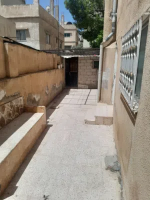 95 m2 3 Bedrooms Apartments for Rent in Amman Al Qwaismeh