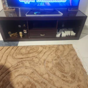 طاوبة تلفزيون للبيع