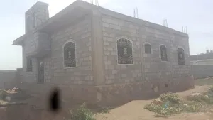 15 m2 4 Bedrooms Townhouse for Sale in Taiz Al-Ta'iziyah Directorate