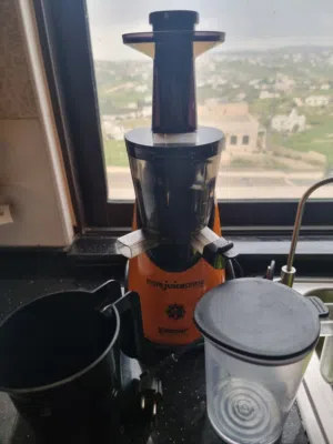 عصارة فواكه وخضار و آيس كريم من شركة zepter