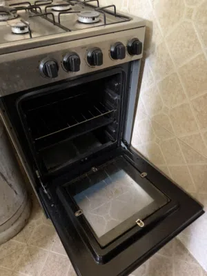 New gas and oven used