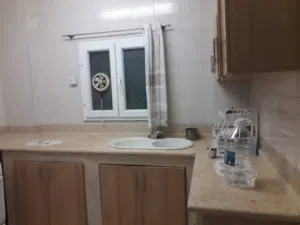 #شقة_للبيع عل#شارع_الرئيسي موقع #سنتر  سيدي حسين جنب المصرف الزراعي الطابق الأول علوي
