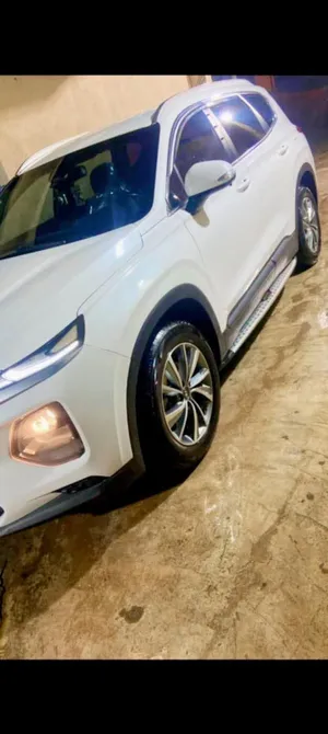 new-hyundai-santa-fe-in-ramallah-and-al-bireh