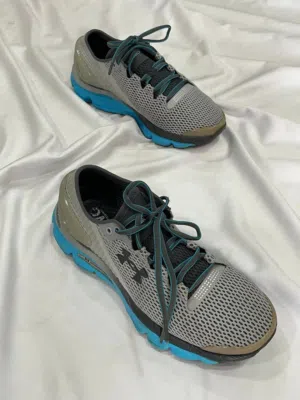 للبيع حزاء Under Armour قياس 42.5