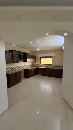 150 m2 3 Bedrooms Apartments for Sale in Zarqa Hay Ma'soom