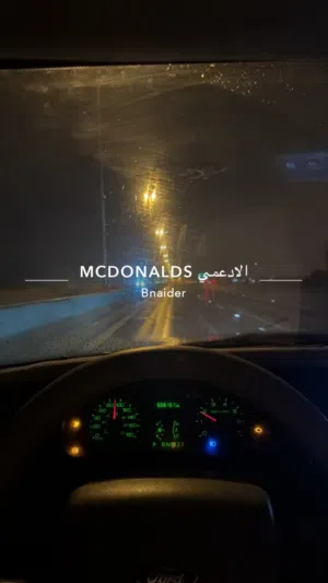 فورد فكتوريا 2009