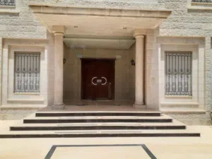 عبدون فيلا مستقلة للبيع بسعر مناسب على ارض 850 م
