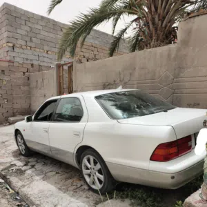سياره لكزسls 400 موديل 2000 رقم بصره مشروع وطني مكينه ففتي ثنين ونص كير تبريد شغال علما السيارة تر