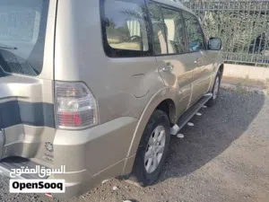 باجيرو بحالة 2017 جيدة جدا كامل المواصفات