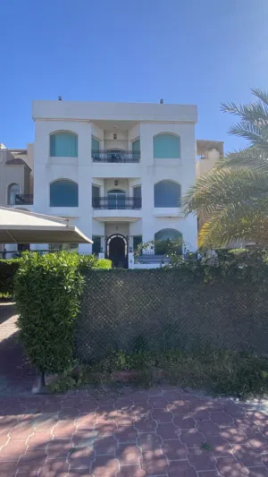 More than 6 bedrooms . Unfurnished . Yearly3