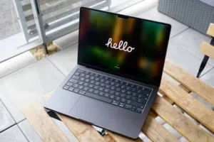 MacBook Air 2025 M4 15-inch