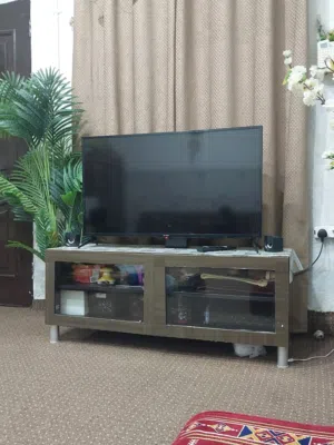 TV trolley for sale in FAHAHEEL 10kd