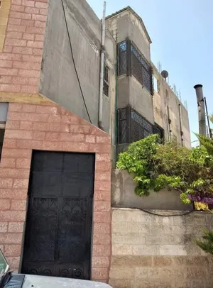 173 m2 More than 6 bedrooms Townhouse for Sale in Amman Al-Mustanada