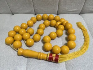 سبحه كبيره باللون الاصفر الجميل بجوده عاليه