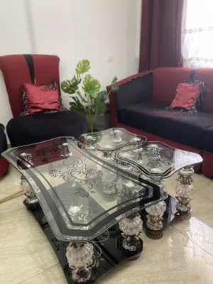 طاولات وسط وتنين صغار