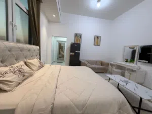 استديو مفروش،