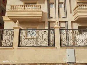 شقه للبيع في نورث هاوس بيت الوطن التجمع الخامس ارضي بجاردن